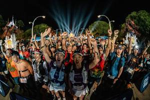 BIB: 0853, 31405
                            <button type="button" onclick="openModal(22791037)" class="btn btn-primary btn-sm float-right btn-popup" data-toggle="modal" data-target=".modal-high-quality">
                        <i class="fas fa-shopping-cart"></i> Add to Cart
                    </button>
                                            <button type="button" onclick="isThisMe(22791037, true)" class="btn btn-success btn-sm float-right btn-popup btn-isme hidden" data-toggle="tooltip" data-placement="bottom" title="นี่คือรูปของคุณใช่ไหม คลิกที่นี่เพื่อเอาเข้าอัลบั้ม">
                        <i class="fas fa-plus"></i> Add to album
                    </button>
                    <button type="button" onclick="isThisMe(22791037, false)" class="btn btn-warning btn-sm float-right btn-popup btn-isnotme hidden">
                        <i class="fas fa-ban"></i> Remove from album
                    </button>